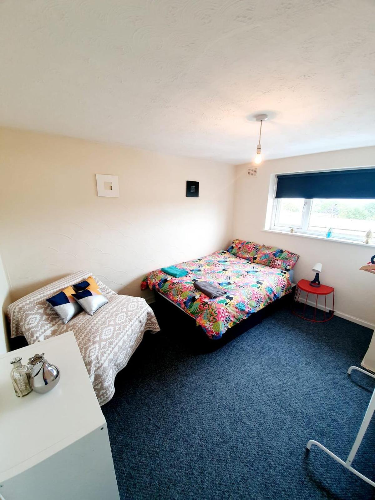 Rayleigh Town Centre 3 Bedroom Apartment Exteriör bild