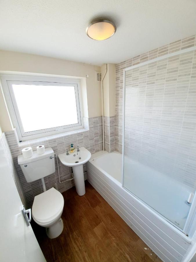 Rayleigh Town Centre 3 Bedroom Apartment Exteriör bild